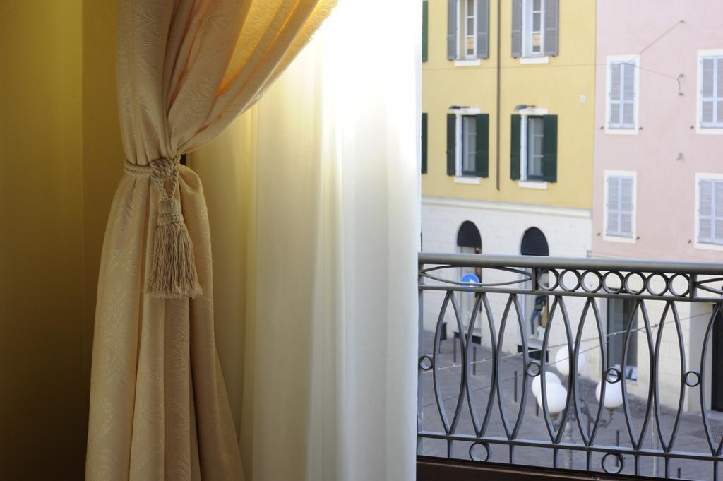 Piazza Azuni 18 Guest House Sassari Exterior foto