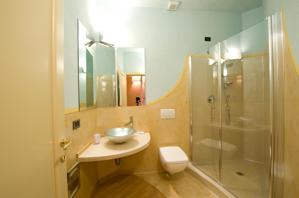 Piazza Azuni 18 Guest House Sassari Habitación foto